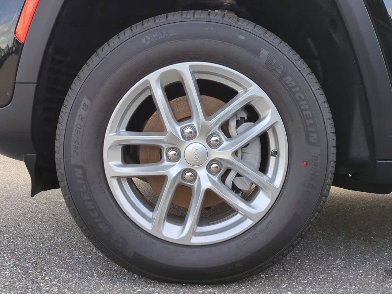 2025 Jeep Grand Cherokee GRAND CHEROKEE LAREDO X 4X4