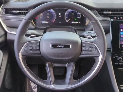 2025 Jeep Grand Cherokee GRAND CHEROKEE LAREDO X 4X4