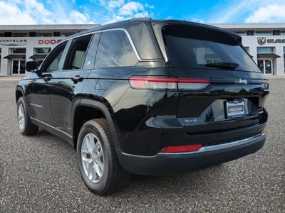 2025 Jeep Grand Cherokee GRAND CHEROKEE LAREDO X 4X4