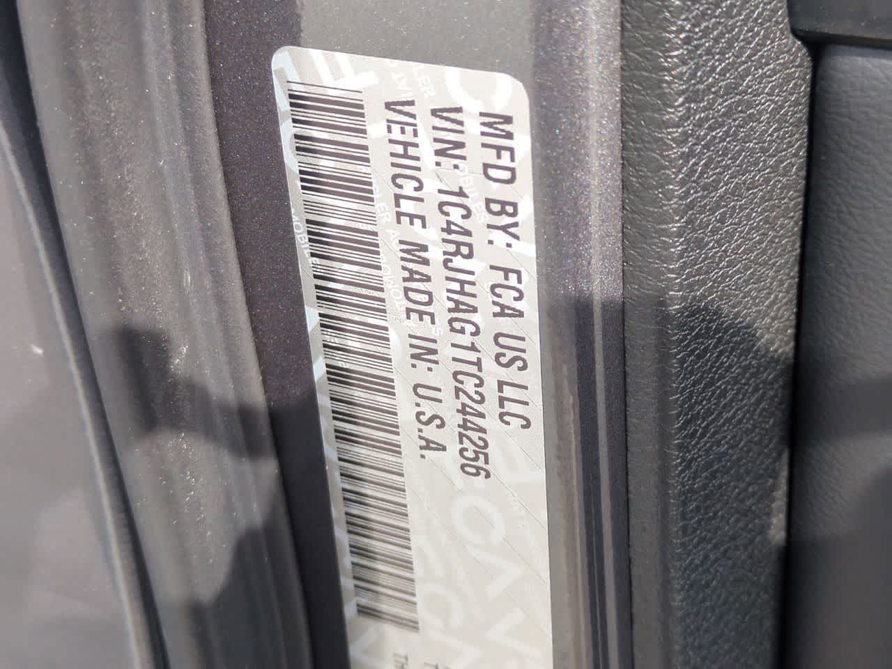 2026 Jeep Grand Cherokee GRAND CHEROKEE LAREDO X 4X4