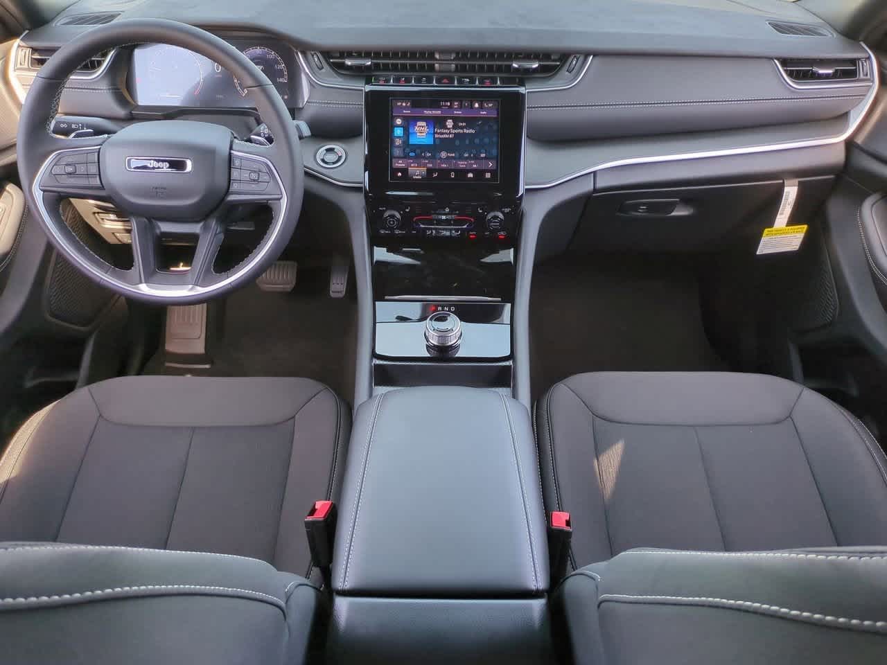 2025 Jeep Grand Cherokee GRAND CHEROKEE LAREDO X 4X4