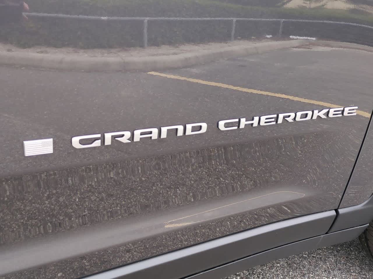 2025 Jeep Grand Cherokee GRAND CHEROKEE LAREDO 4X4