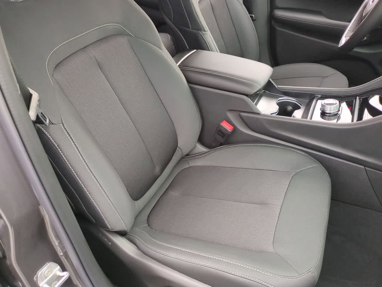 2025 Jeep Grand Cherokee GRAND CHEROKEE LAREDO 4X4