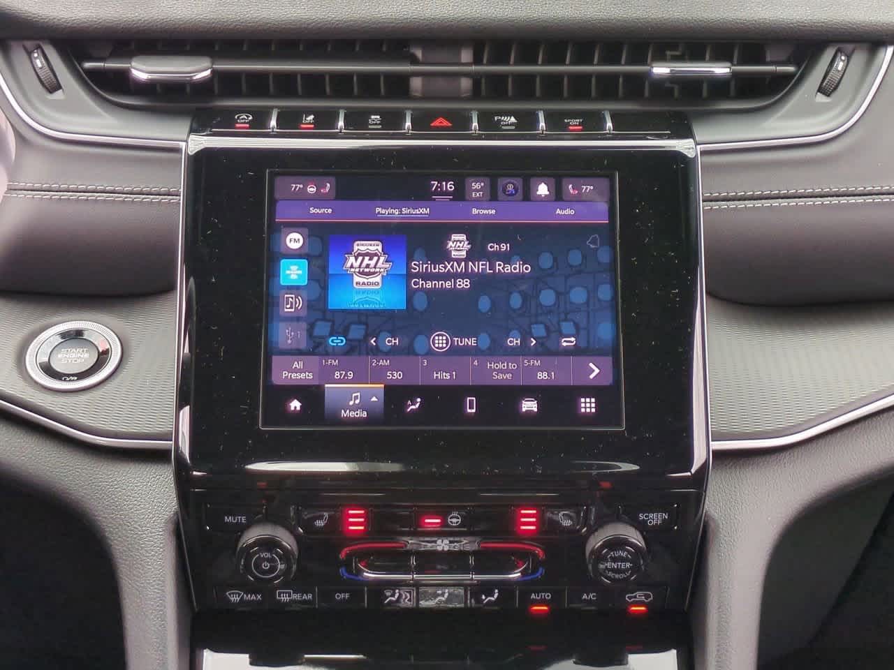 2025 Jeep Grand Cherokee GRAND CHEROKEE LAREDO 4X4