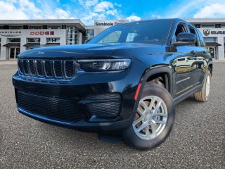2025 Jeep Grand Cherokee GRAND CHEROKEE LAREDO X 4X4