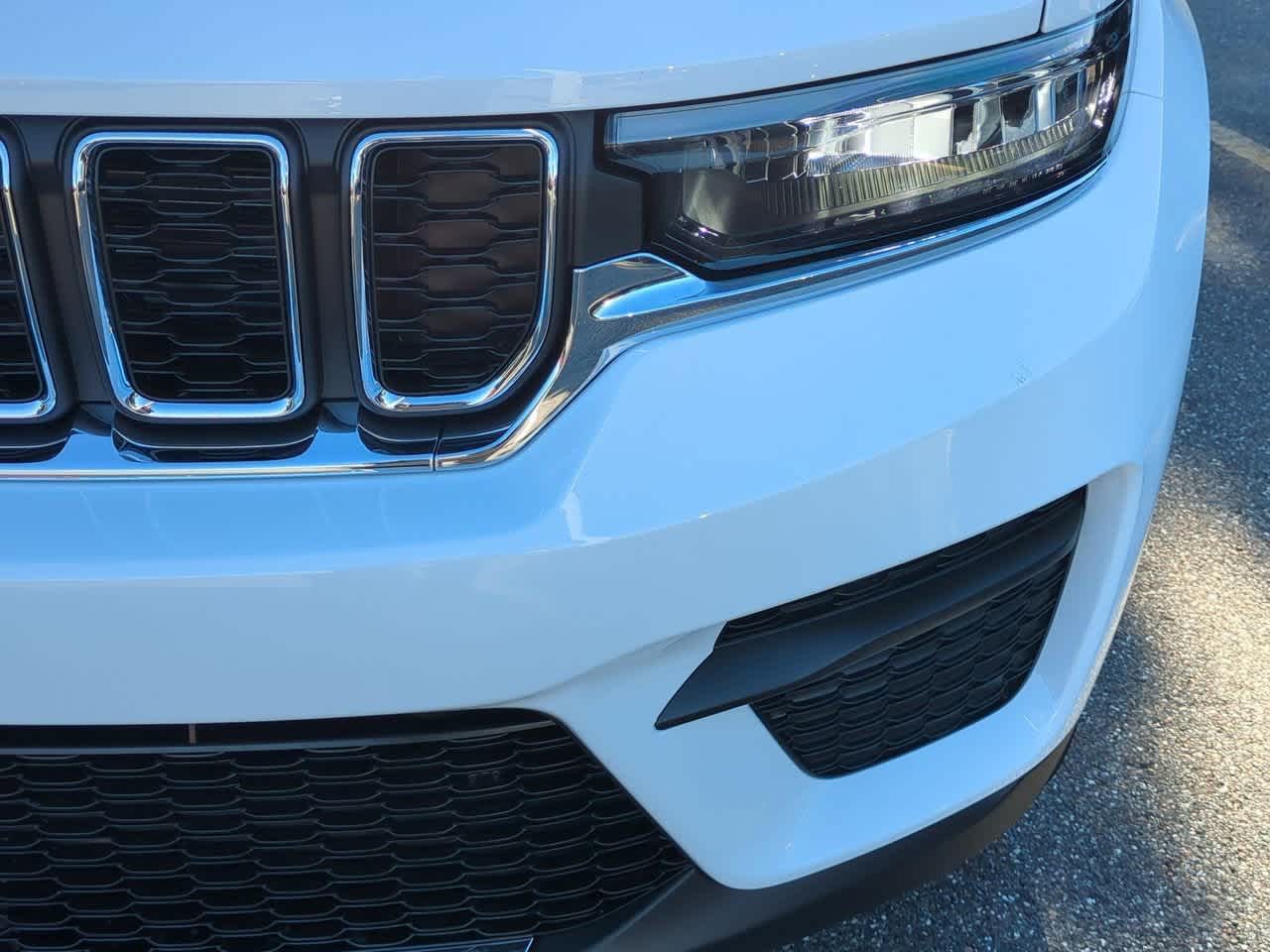 2025 Jeep Grand Cherokee GRAND CHEROKEE LAREDO X 4X4