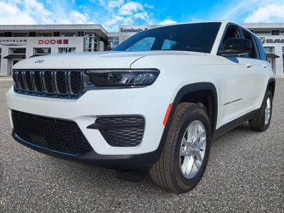 2025 Jeep Grand Cherokee GRAND CHEROKEE LAREDO X 4X4