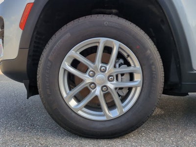 2025 Jeep Grand Cherokee GRAND CHEROKEE LAREDO X 4X4