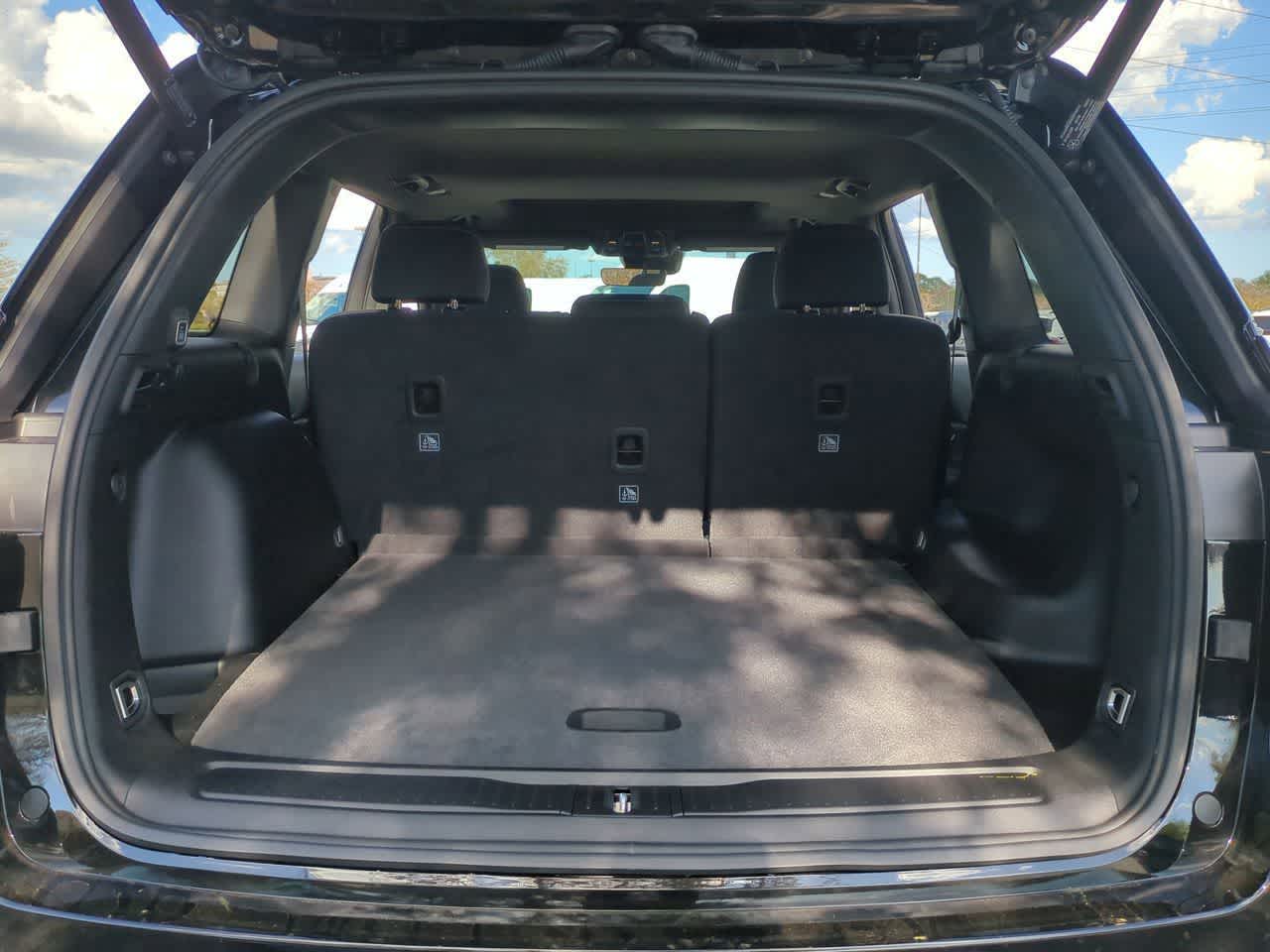 2026 Jeep Grand Cherokee GRAND CHEROKEE LAREDO X 4X4