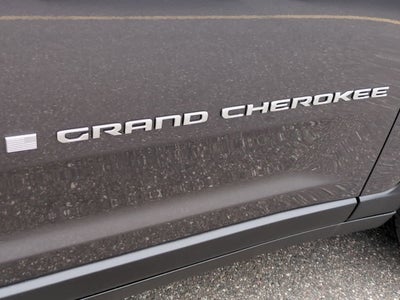 2025 Jeep Grand Cherokee GRAND CHEROKEE LAREDO 4X4