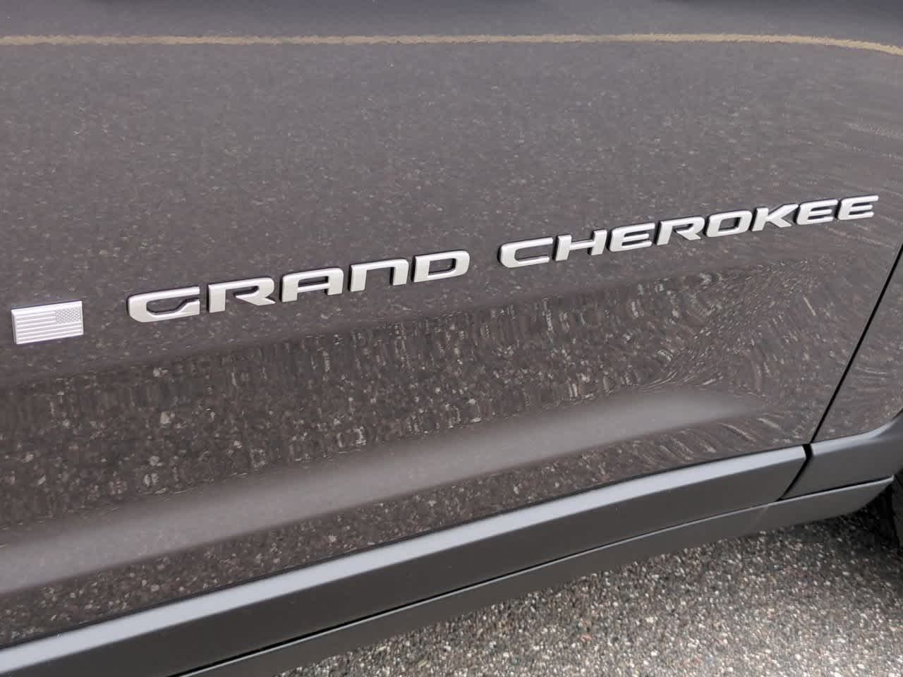 2025 Jeep Grand Cherokee GRAND CHEROKEE LAREDO 4X4