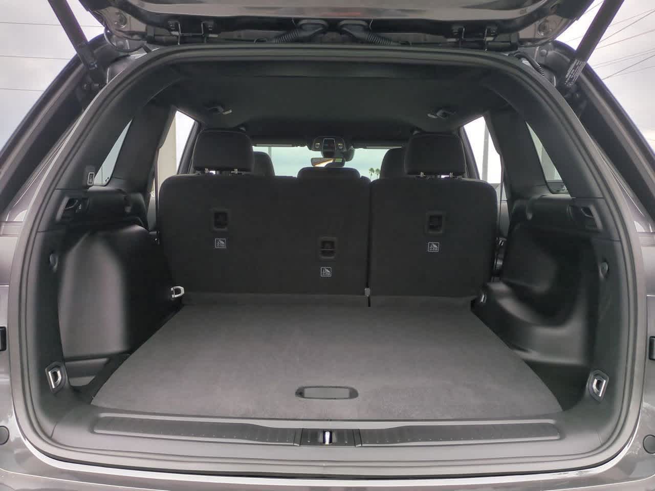 2025 Jeep Grand Cherokee GRAND CHEROKEE LAREDO 4X4