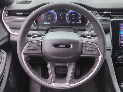 2025 Jeep Grand Cherokee GRAND CHEROKEE LAREDO X 4X4