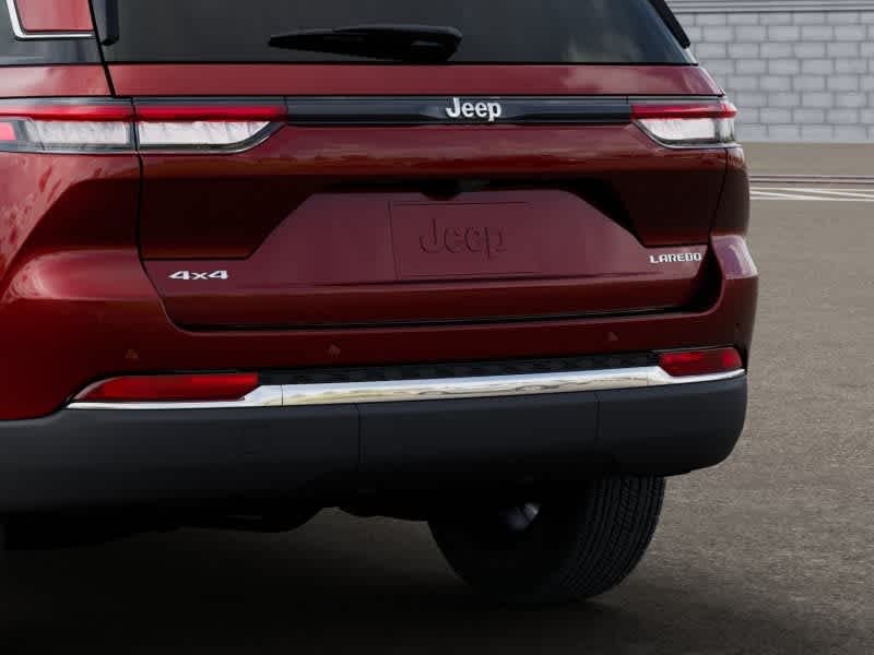 2026 Jeep Grand Cherokee GRAND CHEROKEE LAREDO X 4X4