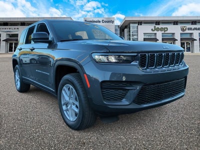 2025 Jeep Grand Cherokee GRAND CHEROKEE LAREDO X 4X4
