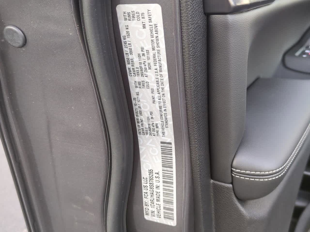 2025 Jeep Grand Cherokee GRAND CHEROKEE LAREDO X 4X4