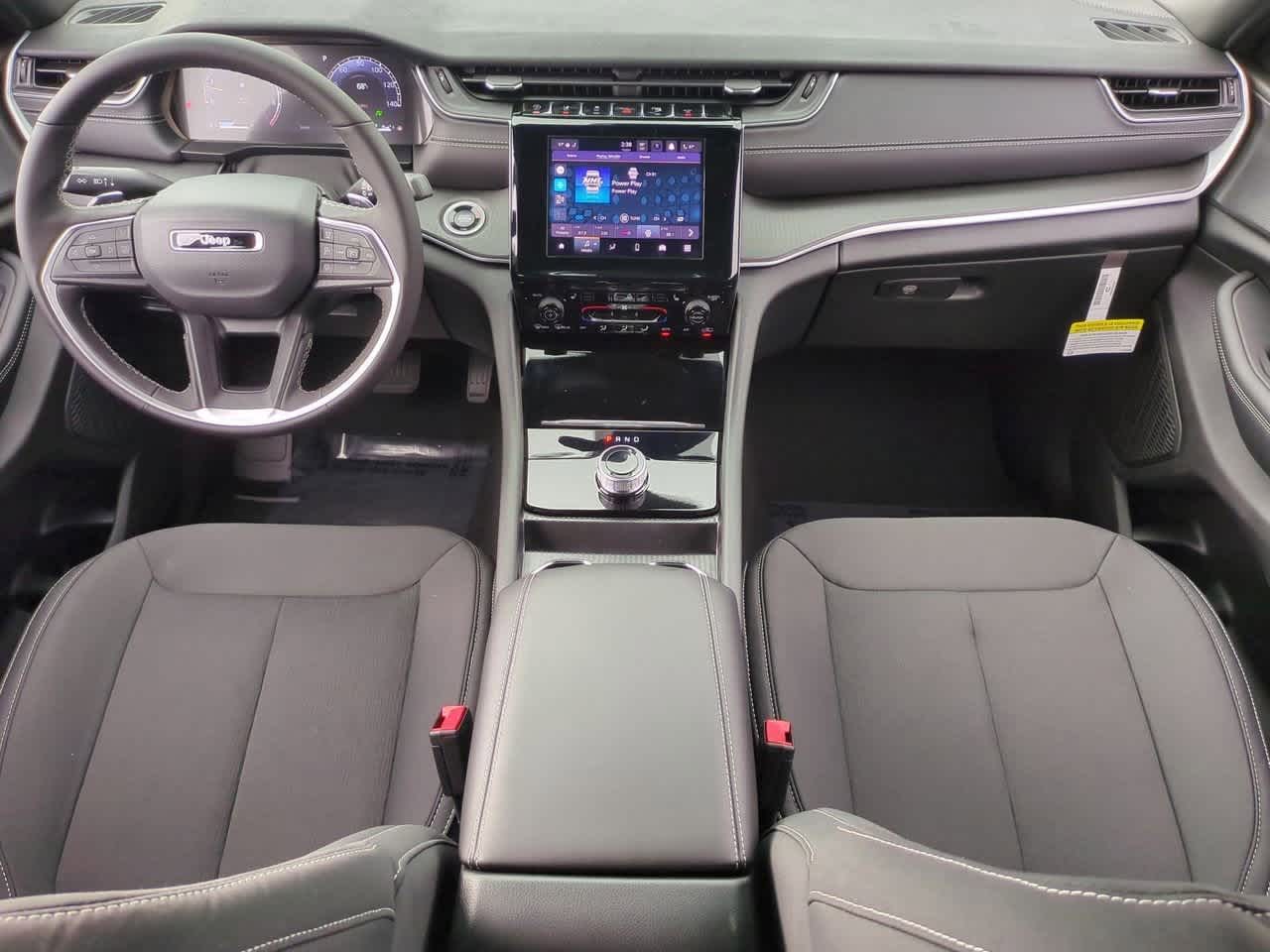 2025 Jeep Grand Cherokee GRAND CHEROKEE LAREDO 4X4