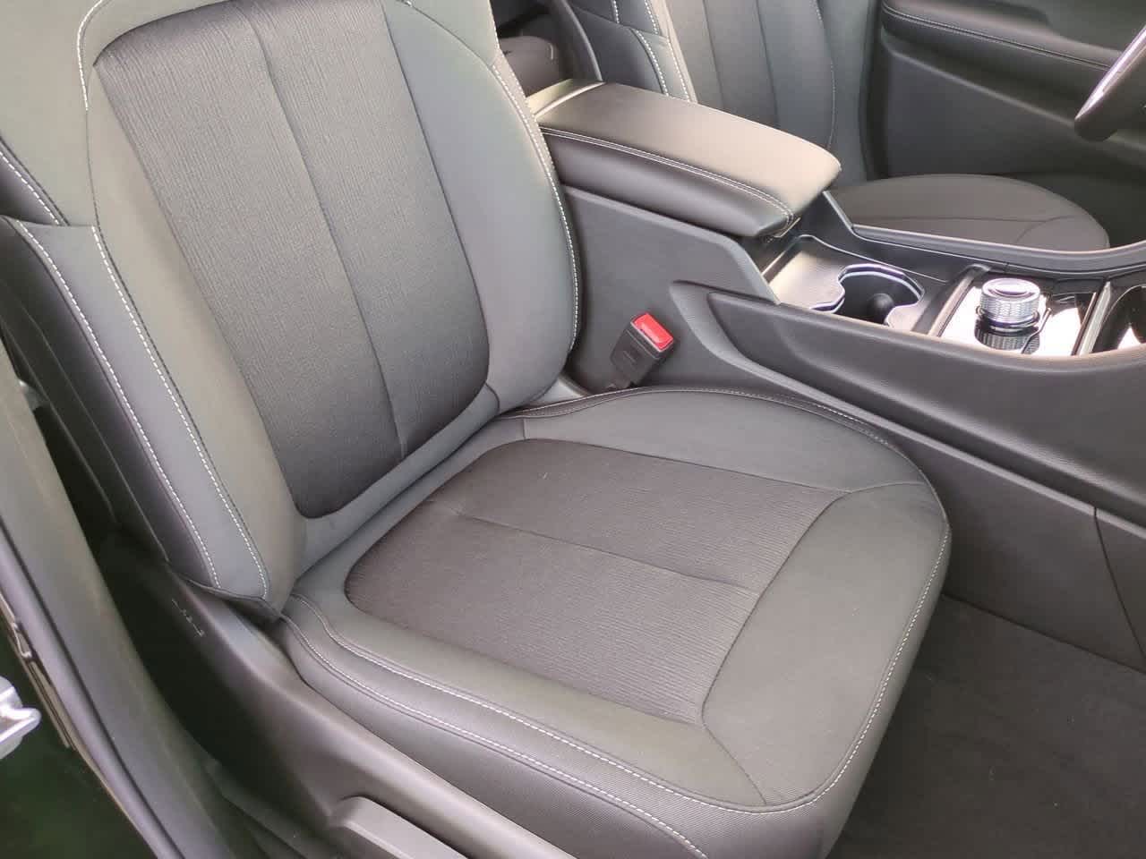 2025 Jeep Grand Cherokee GRAND CHEROKEE LAREDO 4X4