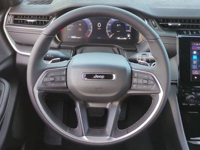 2025 Jeep Grand Cherokee GRAND CHEROKEE LAREDO 4X4