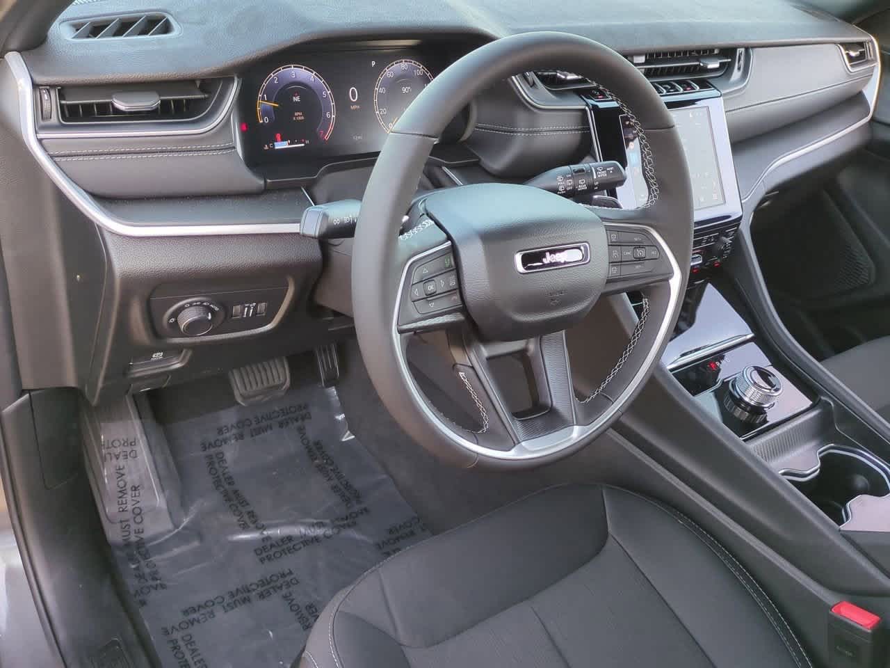 2025 Jeep Grand Cherokee GRAND CHEROKEE LAREDO X 4X4