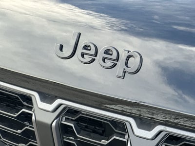 2027 Jeep Grand Cherokee GRAND CHEROKEE LAREDO ALTITUDE 4X4