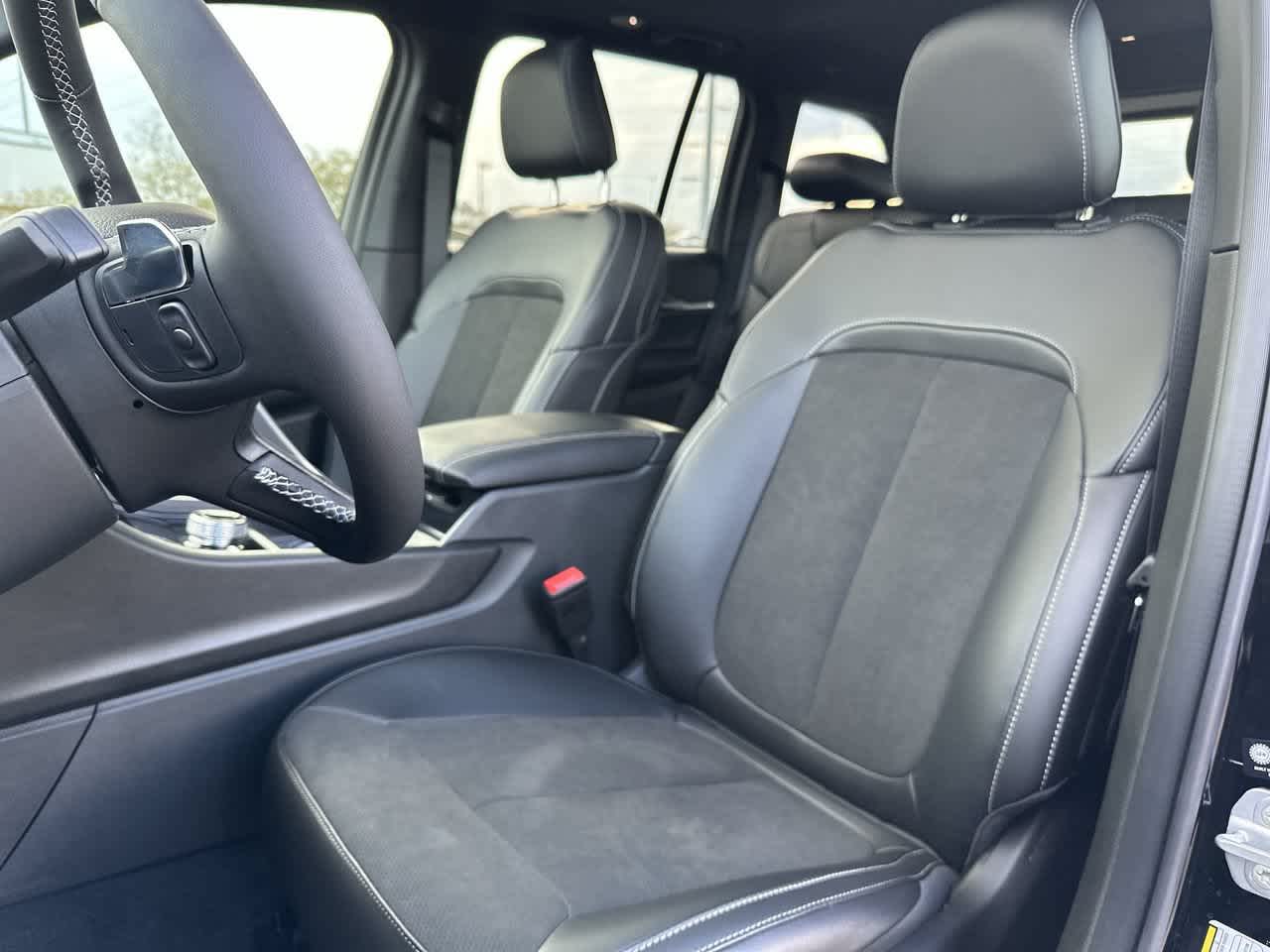 2027 Jeep Grand Cherokee GRAND CHEROKEE LAREDO ALTITUDE 4X4