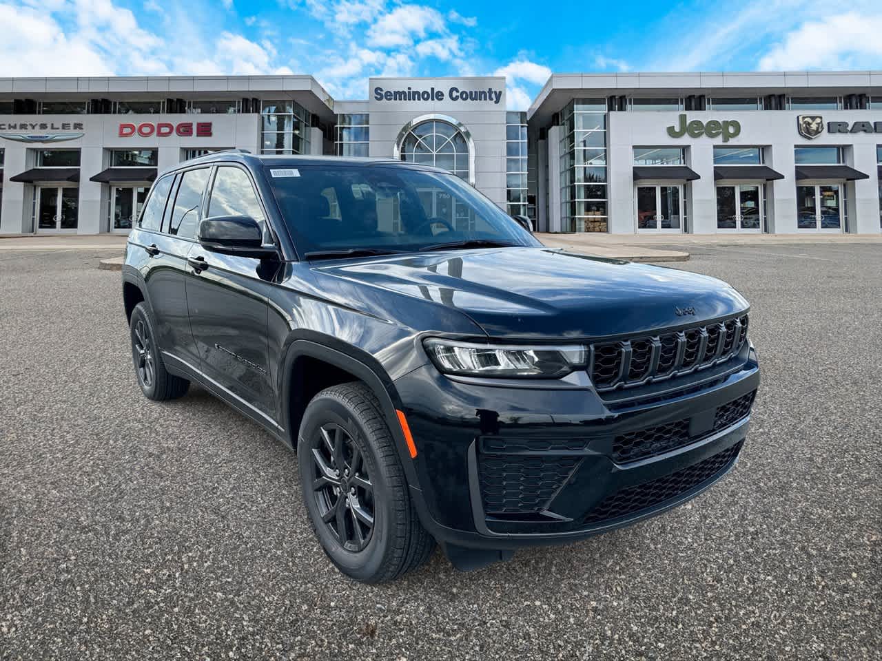 2027 Jeep Grand Cherokee GRAND CHEROKEE LAREDO ALTITUDE 4X4
