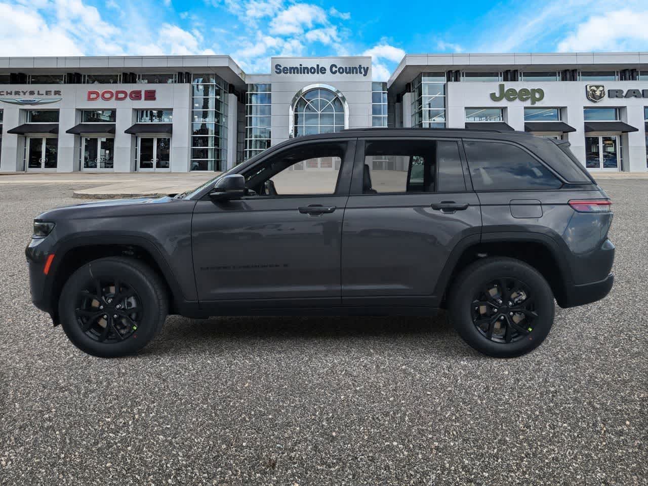 2026 Jeep Grand Cherokee GRAND CHEROKEE LAREDO ALTITUDE 4X4