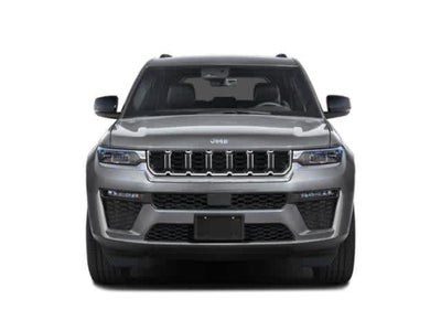 2027 Jeep Grand Cherokee Laredo Altitude