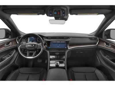 2027 Jeep Grand Cherokee Laredo Altitude