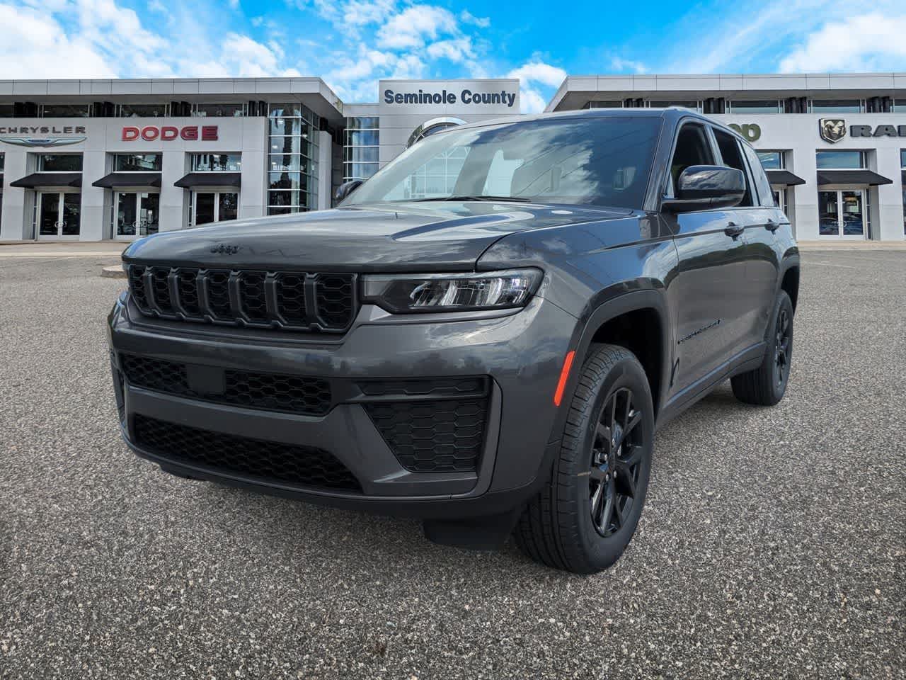 2026 Jeep Grand Cherokee GRAND CHEROKEE LAREDO ALTITUDE 4X4