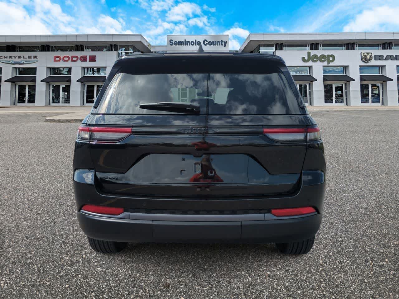 2026 Jeep Grand Cherokee GRAND CHEROKEE LAREDO ALTITUDE 4X4