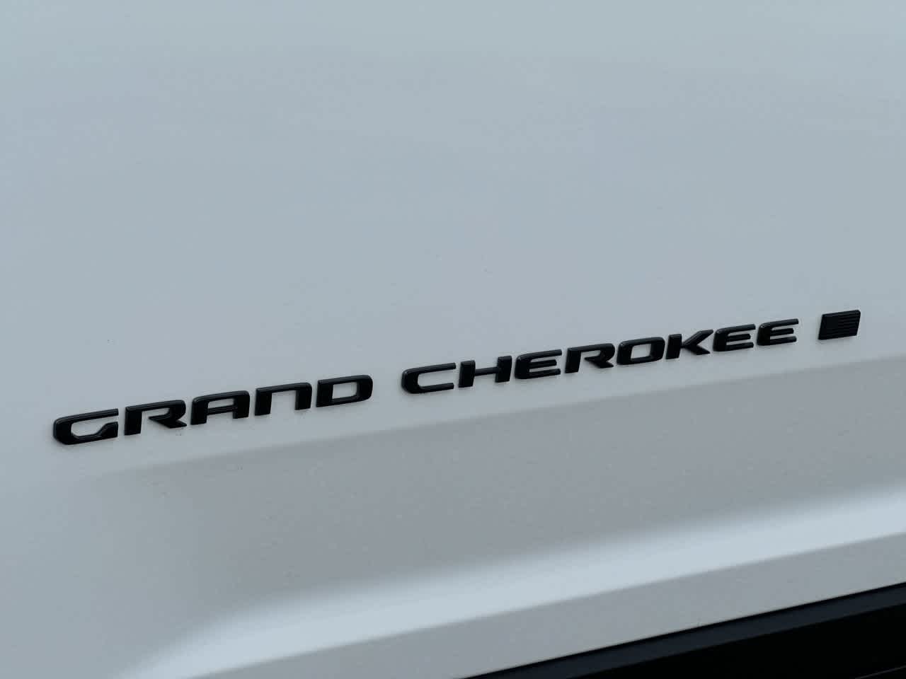 2027 Jeep Grand Cherokee GRAND CHEROKEE LAREDO ALTITUDE 4X4