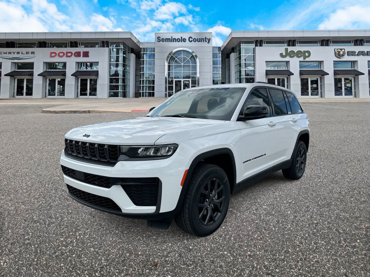 2027 Jeep Grand Cherokee GRAND CHEROKEE LAREDO ALTITUDE 4X4