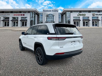2027 Jeep Grand Cherokee GRAND CHEROKEE LAREDO ALTITUDE 4X4