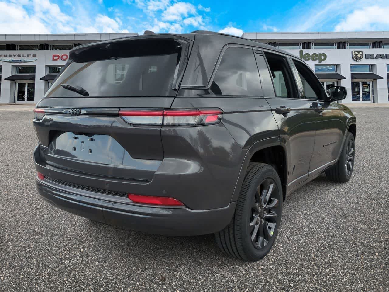 2026 Jeep Grand Cherokee GRAND CHEROKEE LIMITED RESERVE 4X4