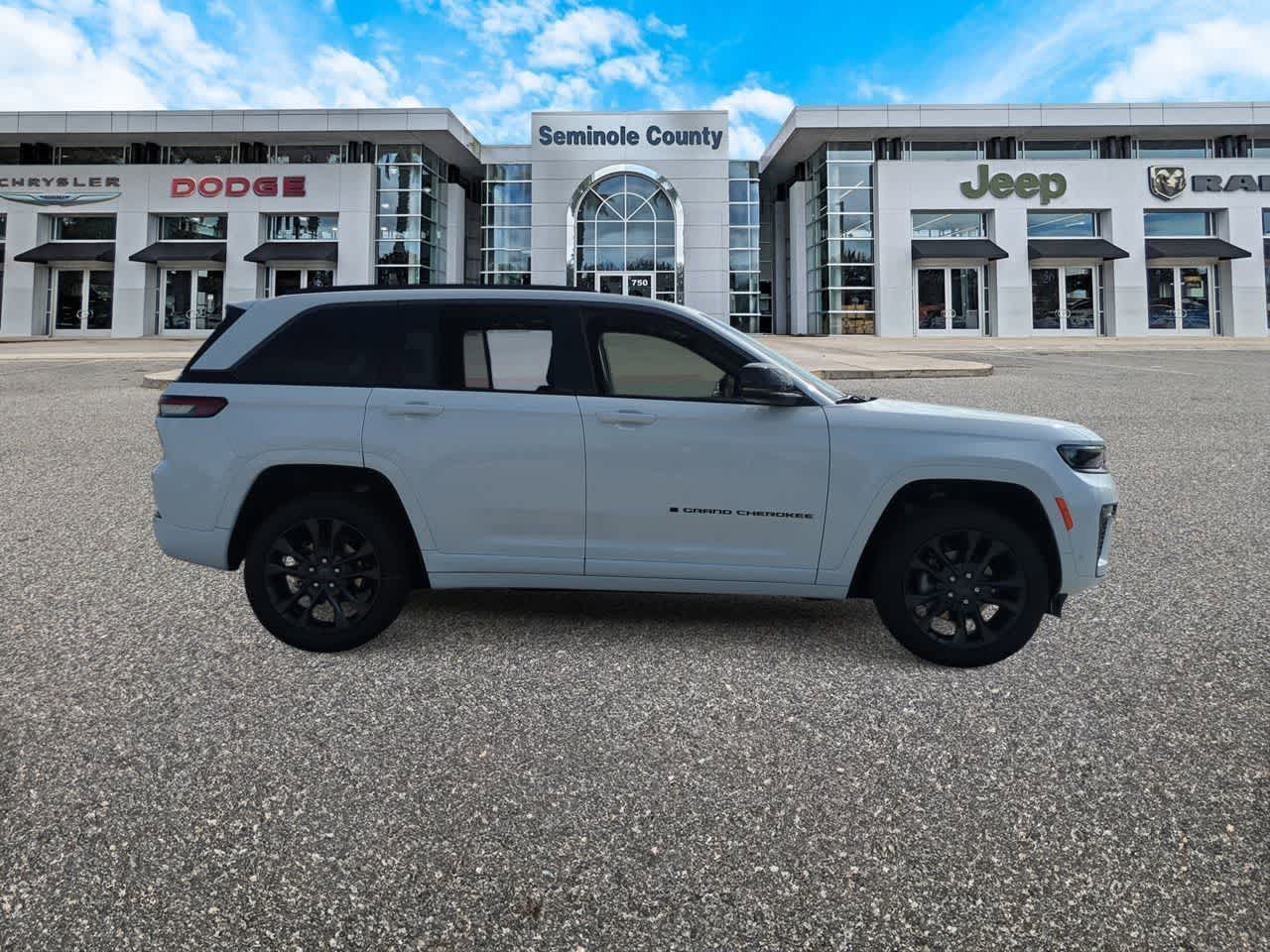 2026 Jeep Grand Cherokee GRAND CHEROKEE LIMITED RESERVE 4X4