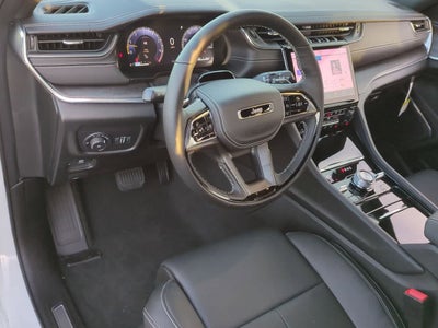 2025 Jeep Grand Cherokee GRAND CHEROKEE OVERLAND 4X4