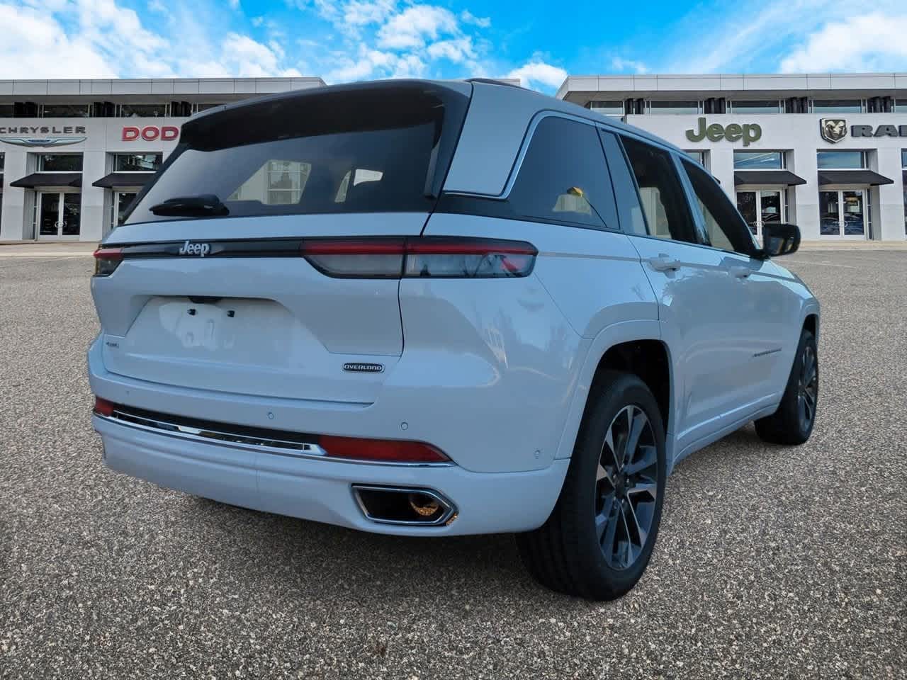 2025 Jeep Grand Cherokee GRAND CHEROKEE OVERLAND 4X4