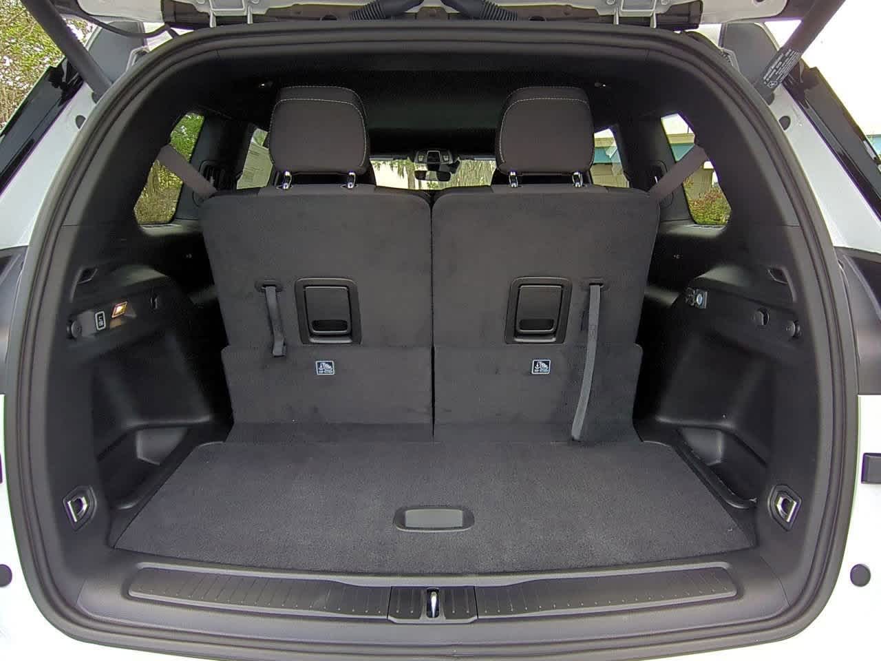 2025 Jeep Grand Cherokee GRAND CHEROKEE L LAREDO 4X2