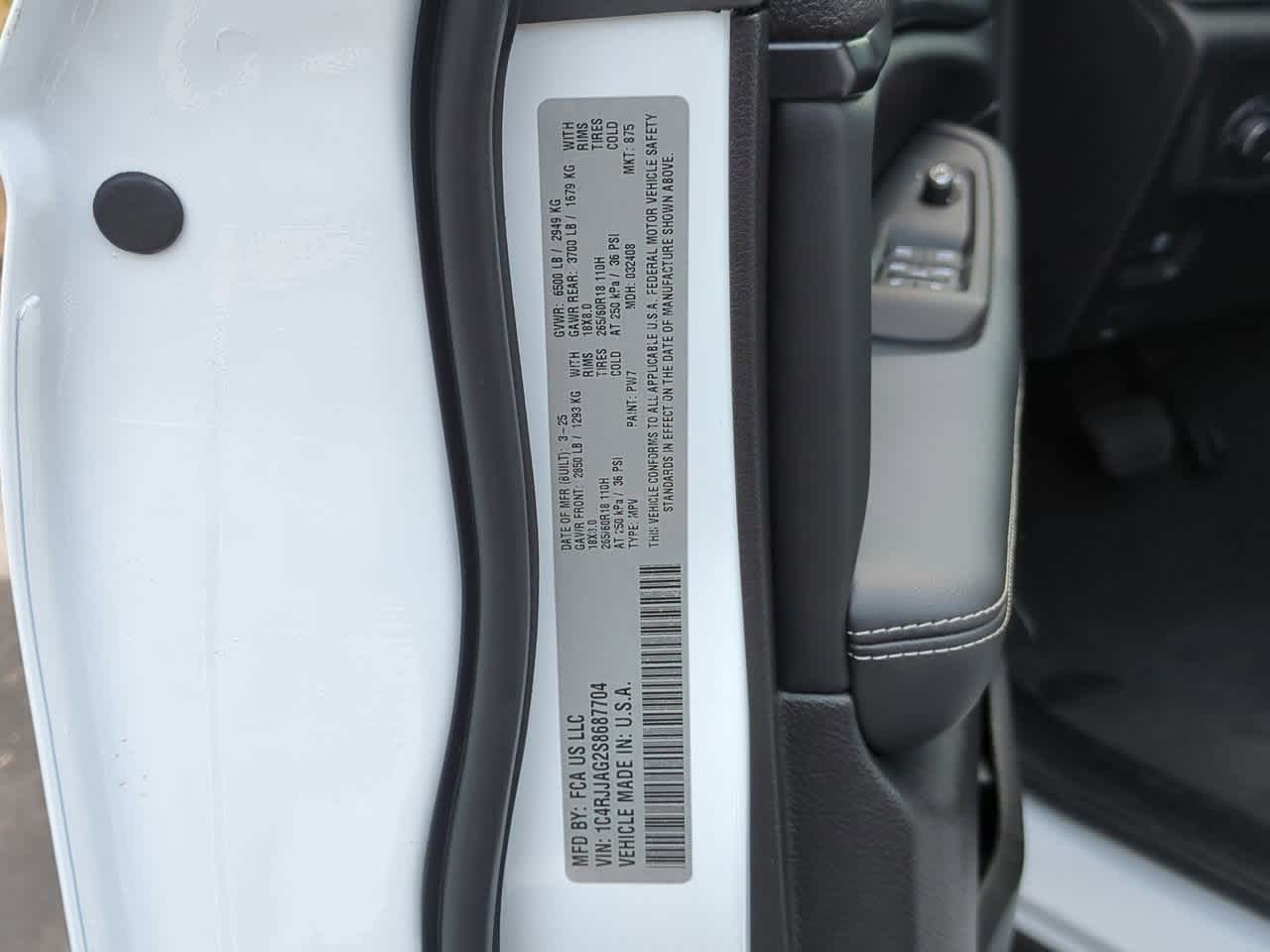 2025 Jeep Grand Cherokee GRAND CHEROKEE L LAREDO 4X2