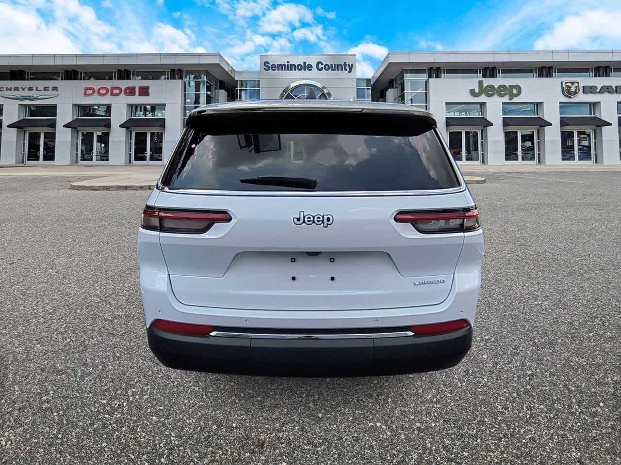 2025 Jeep Grand Cherokee GRAND CHEROKEE L LAREDO 4X2