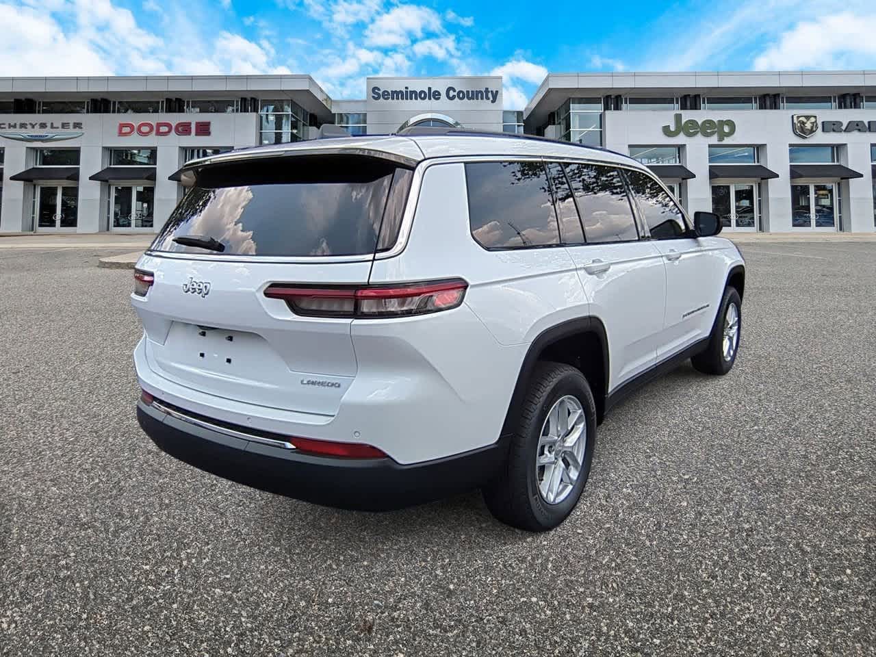 2025 Jeep Grand Cherokee GRAND CHEROKEE L LAREDO 4X2