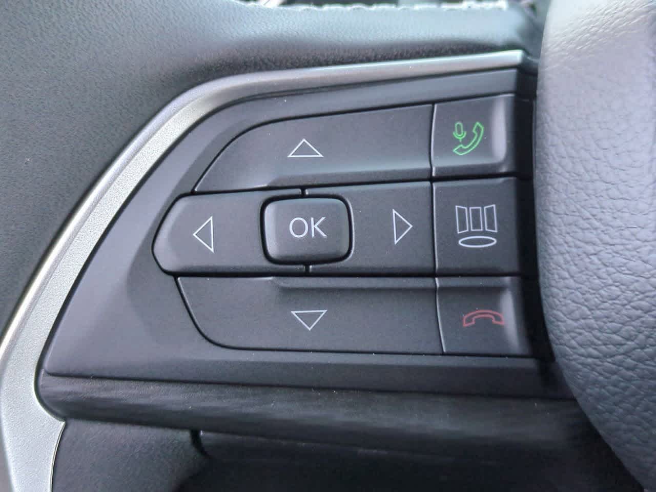 2025 Jeep Grand Cherokee GRAND CHEROKEE L LAREDO 4X2