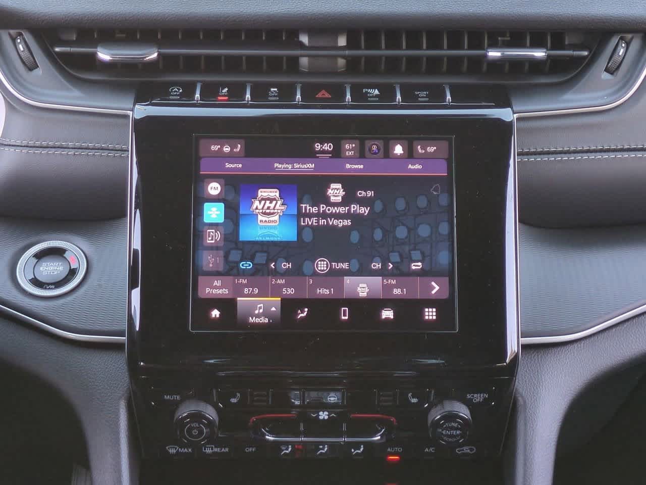 2025 Jeep Grand Cherokee GRAND CHEROKEE L LAREDO 4X2