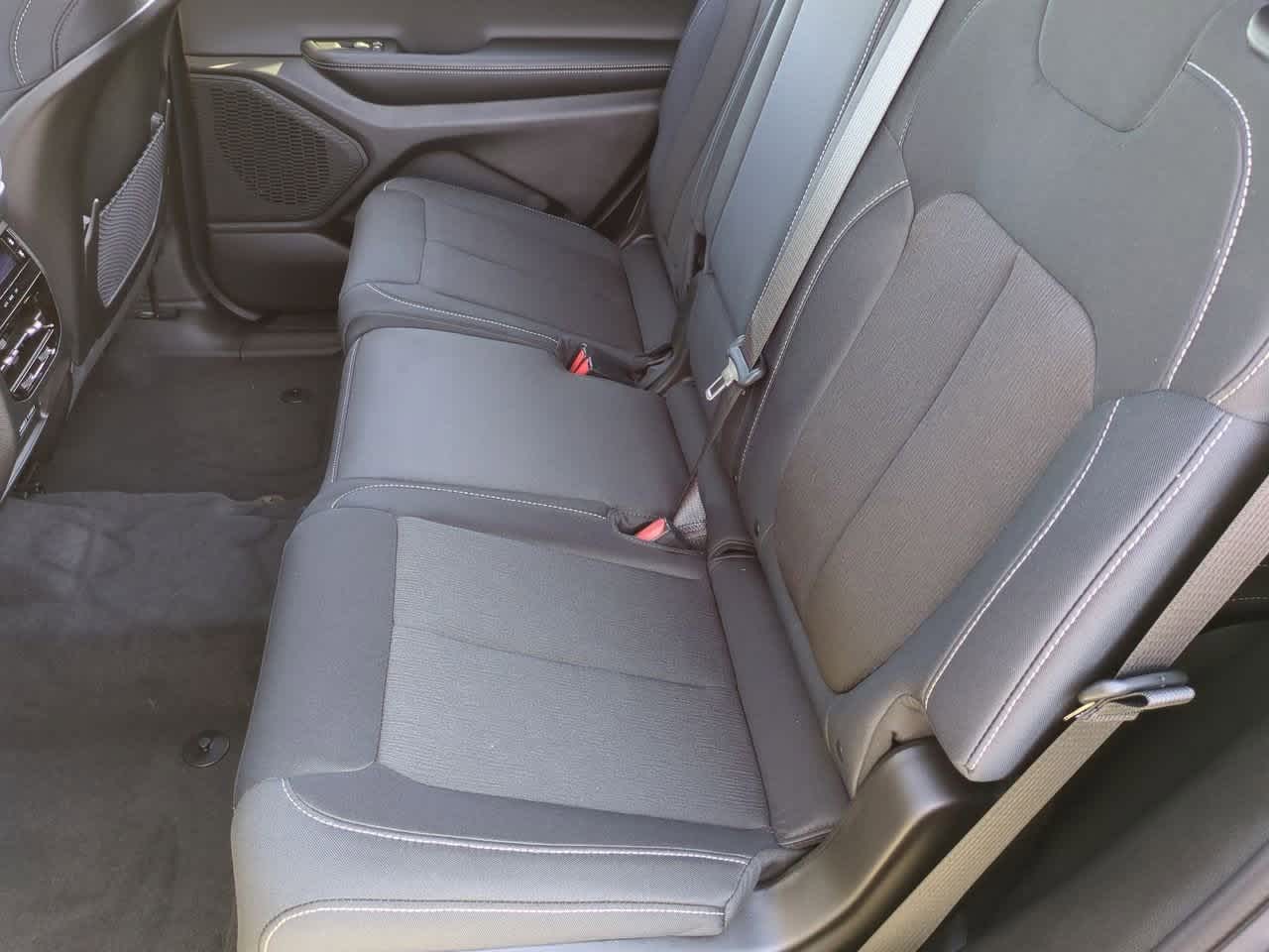 2025 Jeep Grand Cherokee GRAND CHEROKEE L LAREDO 4X2