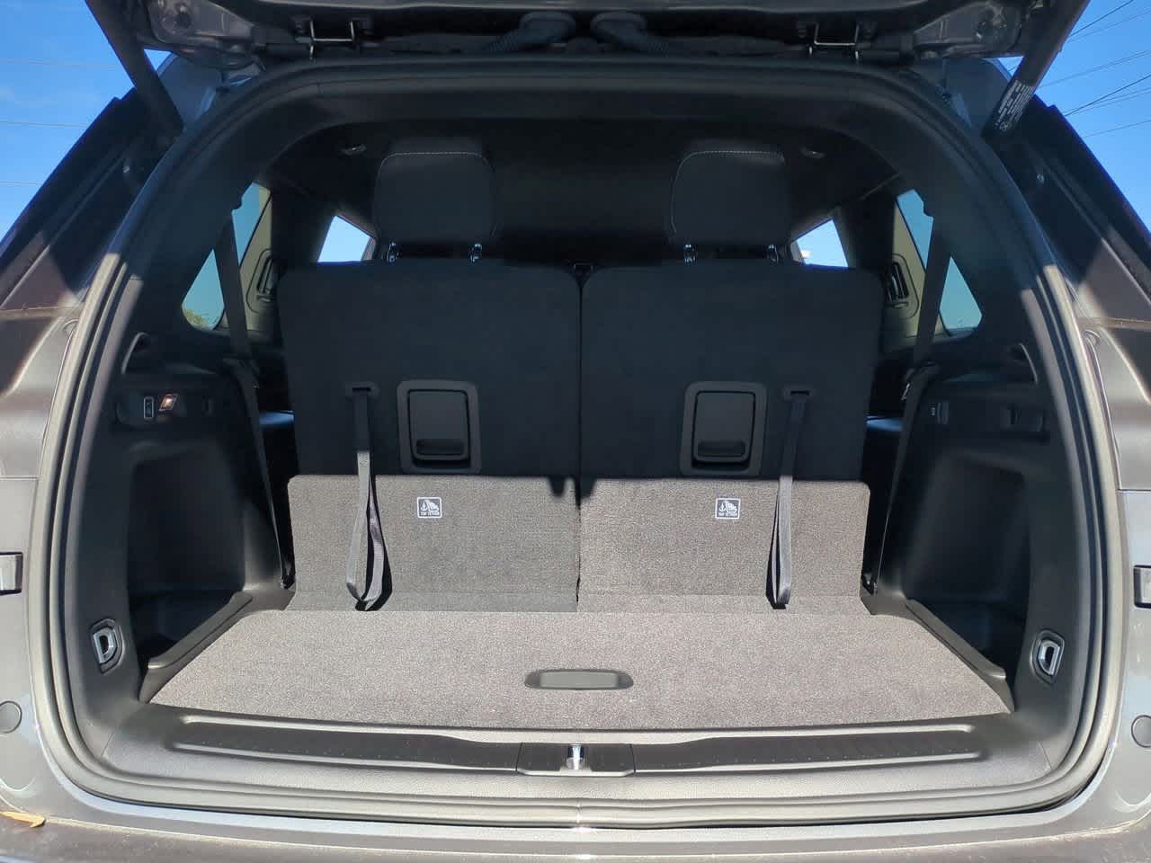 2025 Jeep Grand Cherokee GRAND CHEROKEE L LAREDO 4X2