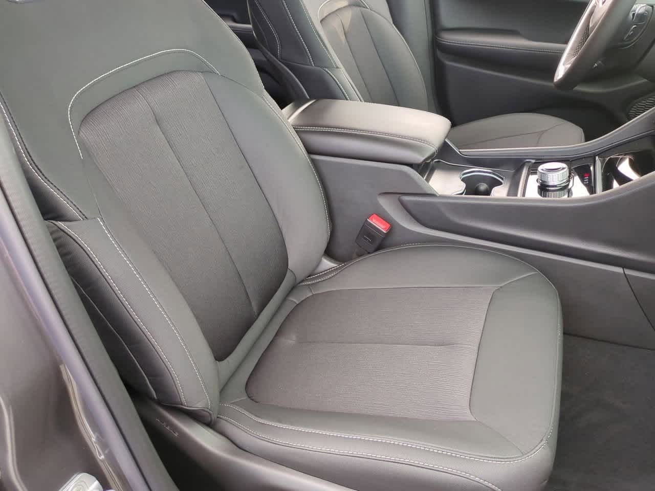 2025 Jeep Grand Cherokee GRAND CHEROKEE L LAREDO 4X2