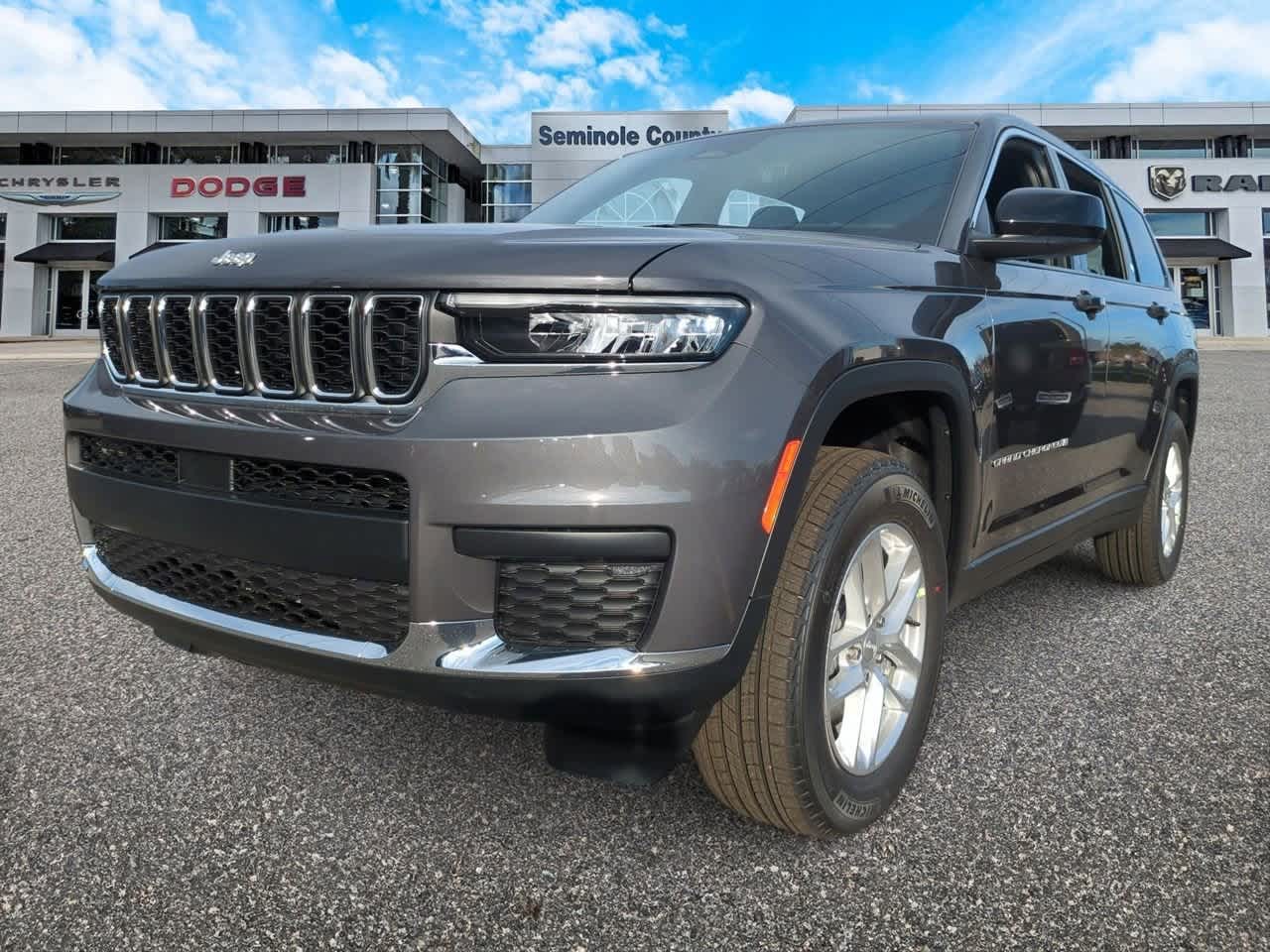 2025 Jeep Grand Cherokee GRAND CHEROKEE L LAREDO 4X2