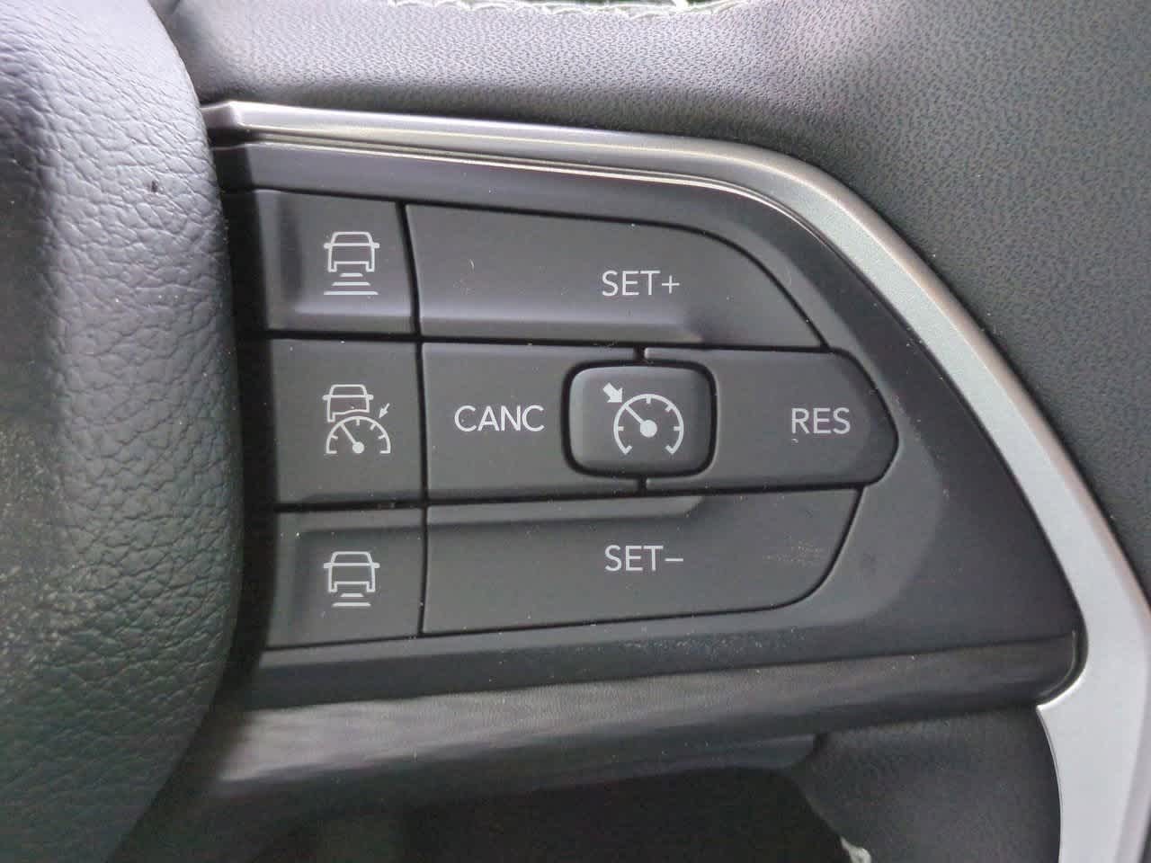 2025 Jeep Grand Cherokee GRAND CHEROKEE L LAREDO 4X2